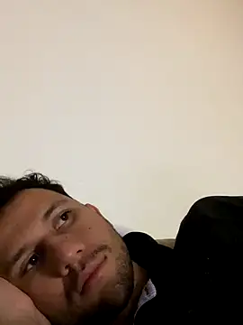 Snapshot of Michaell_Spinelly chatting on 10-26-25, 02:28 Michaell Spinelly online show from 10-26-25, 02:28