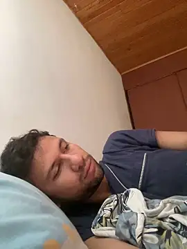 Snapshot of Michaell_Spinelly chatting on 11-01-25, 01:13 Michaell Spinelly online show from 11-01-25, 01:13