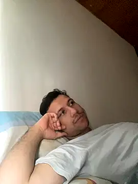 Snapshot of Michaell_Spinelly chatting on 11-05-25, 08:09 Michaell Spinelly online show from 11-05-25, 08:09