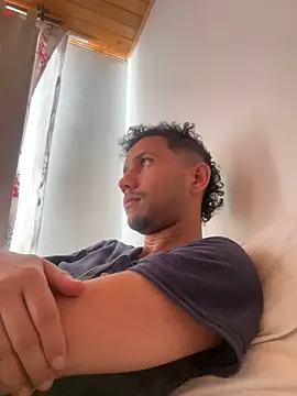 Michaell Spinelly online show from 12-19-25, 03:52