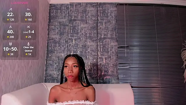 Snapshot of NathalyLeen chatting on 10-10-25, 08:52 NathalyLeen online show from 10-10-25, 08:52