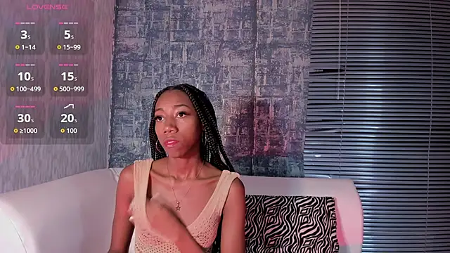 Snapshot of NathalyLeen chatting on 10-14-25, 08:42 NathalyLeen online show from 10-14-25, 08:42