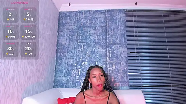 Snapshot of NathalyLeen chatting on 10-27-25, 08:35 NathalyLeen online show from 10-27-25, 08:35