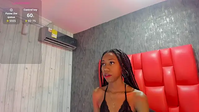 Snapshot of NathalyLeen chatting on 11-12-25, 10:52 NathalyLeen online show from 11-12-25, 10:52