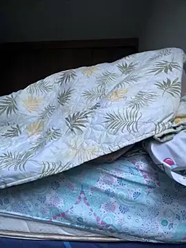 Snapshot of Manu0586 chatting on 11-28-25, 10:23 Manu0586 online show from 11-28-25, 10:23