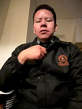 Snapshot of Manu0586 chatting on 01-08-26, 01:30 Manu0586 online show from 01-08-26, 01:30