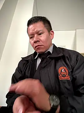 Snapshot of Manu0586 chatting on 01-12-26, 01:27 Manu0586 online show from 01-12-26, 01:27