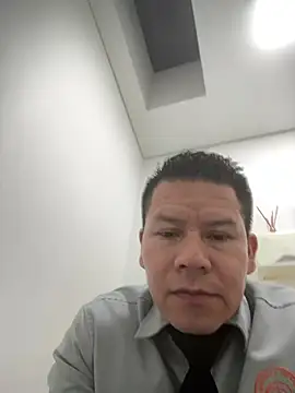 Snapshot of Manu0586 chatting on 02-01-26, 05:06 Manu0586 online show from 02-01-26, 05:06