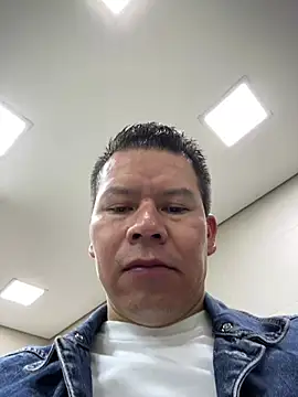 Snapshot of Manu0586 chatting on 02-05-26, 11:04 Manu0586 online show from 02-05-26, 11:04