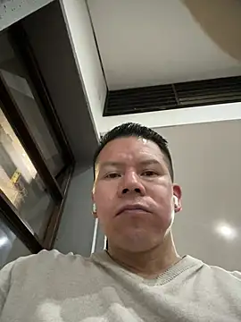 Snapshot of Manu0586 chatting on 02-16-26, 11:34 Manu0586 online show from 02-16-26, 11:34