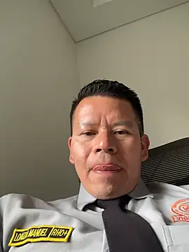 Manu0586 online show from 04-05-26, 09:12