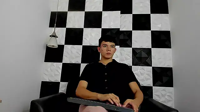 AndyFame1 online show from 12-05-25, 06:59