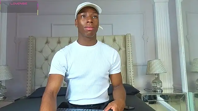 CharlesBrown  online show from 05-08-26, 01:49