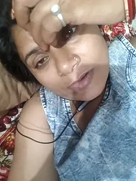 Snapshot of couple_71 chatting on 03-27-26, 04:40 couple 71 online show from 03-27-26, 04:40