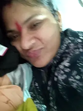 Snapshot of couple_71 chatting on 03-28-26, 04:06 couple 71 online show from 03-28-26, 04:06