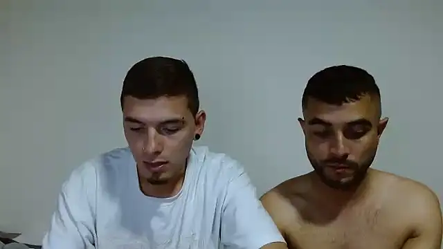 Snapshot of Maiki_Foxx chatting on 10-03-25, 03:25 Maiki Foxx online show from 10-03-25, 03:25