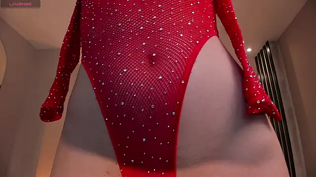 IsabellaMoreau online show from 10-17-25, 08:00