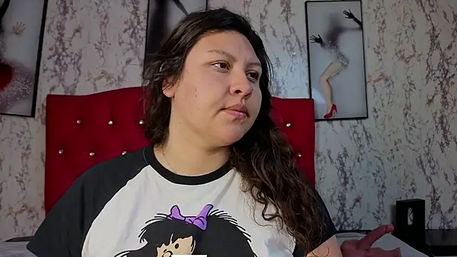 Snapshot of Larissa_Antonella chatting on 03-08-26, 04:05 Larissa Antonella online show from 03-08-26, 04:05