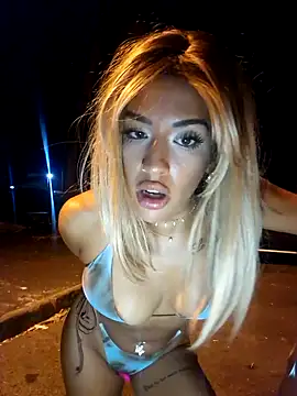 Snapshot of Littlenoah07 chatting on 10-22-25, 10:20 Littlenoah07 online show from 10-22-25, 10:20