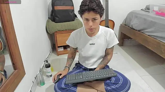 Snapshot of natt_op chatting on 02-22-26, 11:36 natt op online show from 02-22-26, 11:36