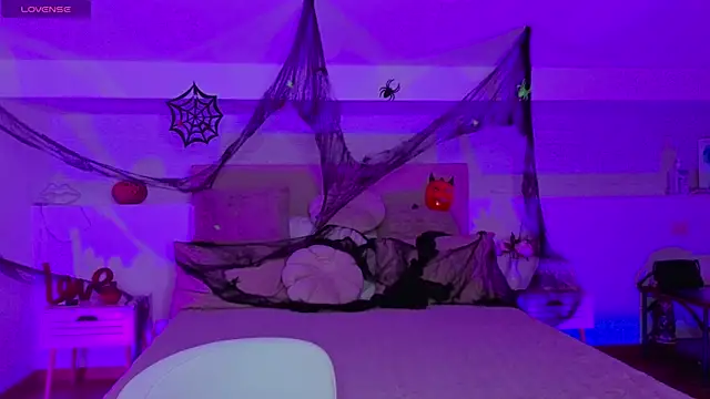 Snapshot of bubblegum1_ chatting on 10-29-25, 07:54 bubblegum1 online show from 10-29-25, 07:54