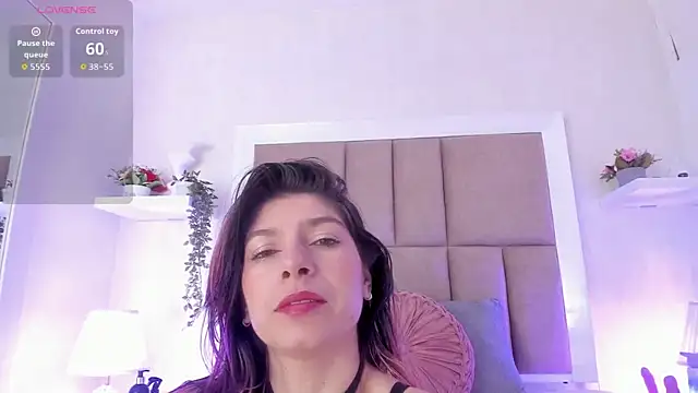 Alisson Owen online show from 10-01-25, 03:23