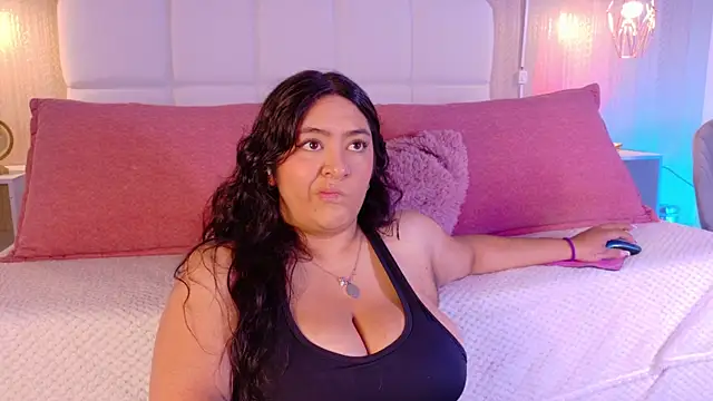 Leah Bensson online show from 09-11-25, 03:12