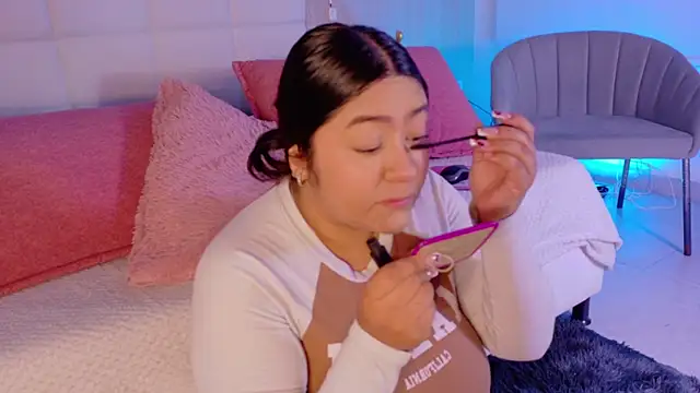 Leah Bensson online show from 09-16-25, 02:18