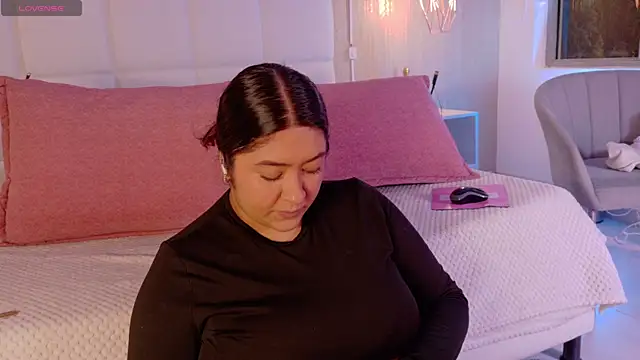 Leah Bensson online show from 10-11-25, 02:59