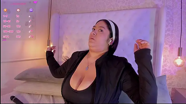 Leah Bensson online show from 01-19-26, 02:43