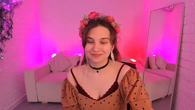 Snapshot of TessaMill chatting on 04-24-26, 05:10 TessaMill online show from 04-24-26, 05:10