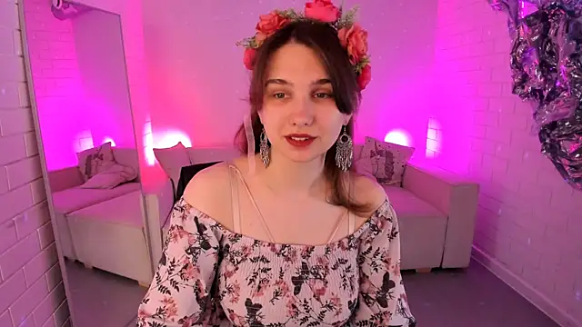 Snapshot of TessaMill chatting on 04-29-26, 05:22 TessaMill online show from 04-29-26, 05:22