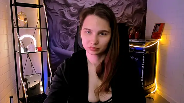 TessaMill online show from 06-18-26, 09:36