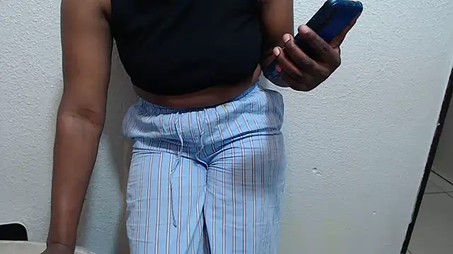 Snapshot of WEPUSSY23XX chatting on 02-23-26, 11:02 WEPUSSY23XX online show from 02-23-26, 11:02