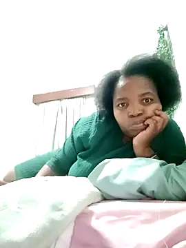 ShySexyBaddiexx online show from 10-13-25, 07:58