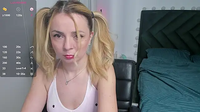 LovelyAria  online show from 09-22-25, 07:27