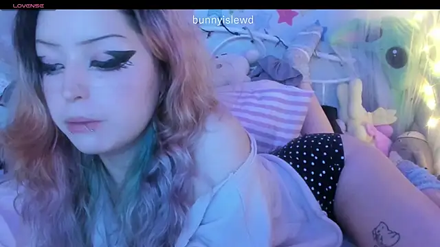 Snapshot of bunnyislewd chatting on 04-28-26, 04:06 bunnyislewd online show from 04-28-26, 04:06