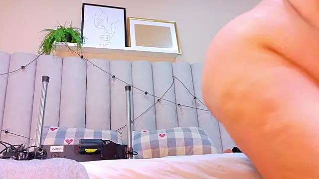 JenaCooper  online show from 02-06-26, 03:00