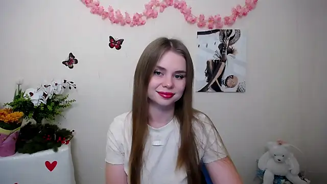 Snapshot of OceanicDawn chatting on 03-08-26, 10:08 OceanicDawn online show from 03-08-26, 10:08