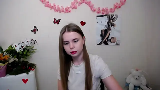 Snapshot of OceanicDawn chatting on 03-12-26, 07:47 OceanicDawn online show from 03-12-26, 07:47