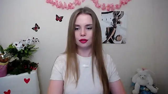 Snapshot of OceanicDawn chatting on 03-14-26, 08:20 OceanicDawn online show from 03-14-26, 08:20