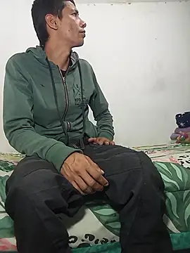 Snapshot of paisita122 chatting on 01-12-26, 04:18 paisita122 online show from 01-12-26, 04:18