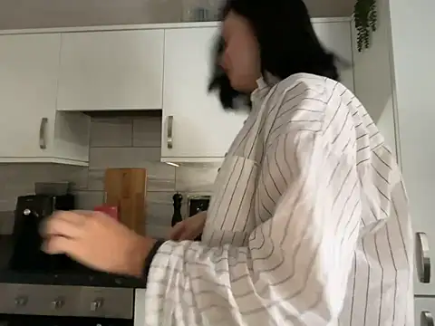 FrancescaXO online show from 10-29-25, 08:27