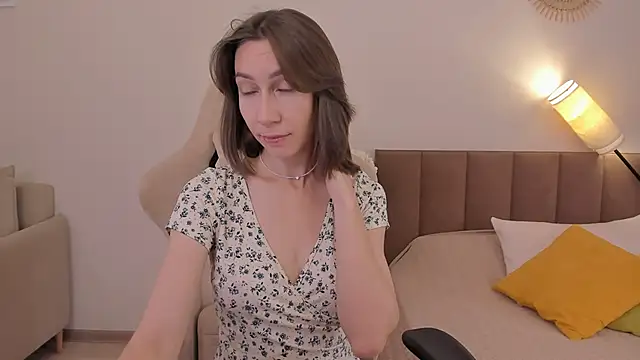 GoodGlamorGirl online show from 10-07-25, 03:58