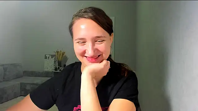 Wise Bunny online show from 03-26-26, 06:24