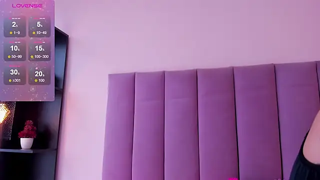 Snapshot of violet_myerrs chatting on 02-14-26, 01:08 violet myerrs online show from 02-14-26, 01:08