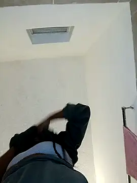 Snapshot of Josefirenes chatting on 11-16-25, 02:33 Josefirenes online show from 11-16-25, 02:33