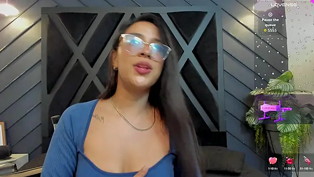 Snapshot of zoe_martins_ chatting on 09-13-25, 05:24 zoe martins online show from 09-13-25, 05:24