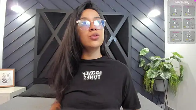 Snapshot of zoe_martins_ chatting on 09-22-25, 05:26 zoe martins online show from 09-22-25, 05:26