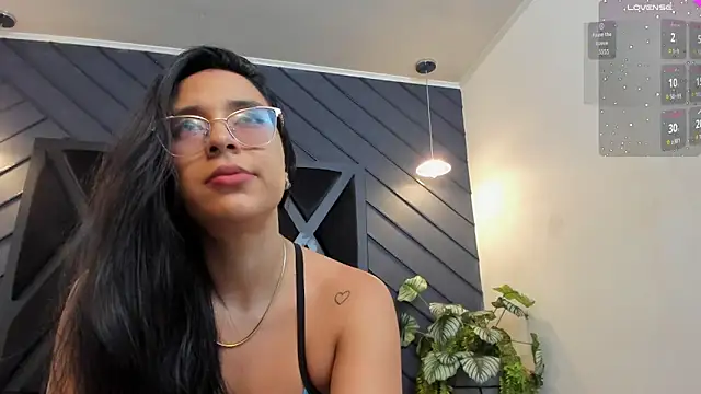 Snapshot of zoe_martins_ chatting on 09-29-25, 05:18 zoe martins online show from 09-29-25, 05:18